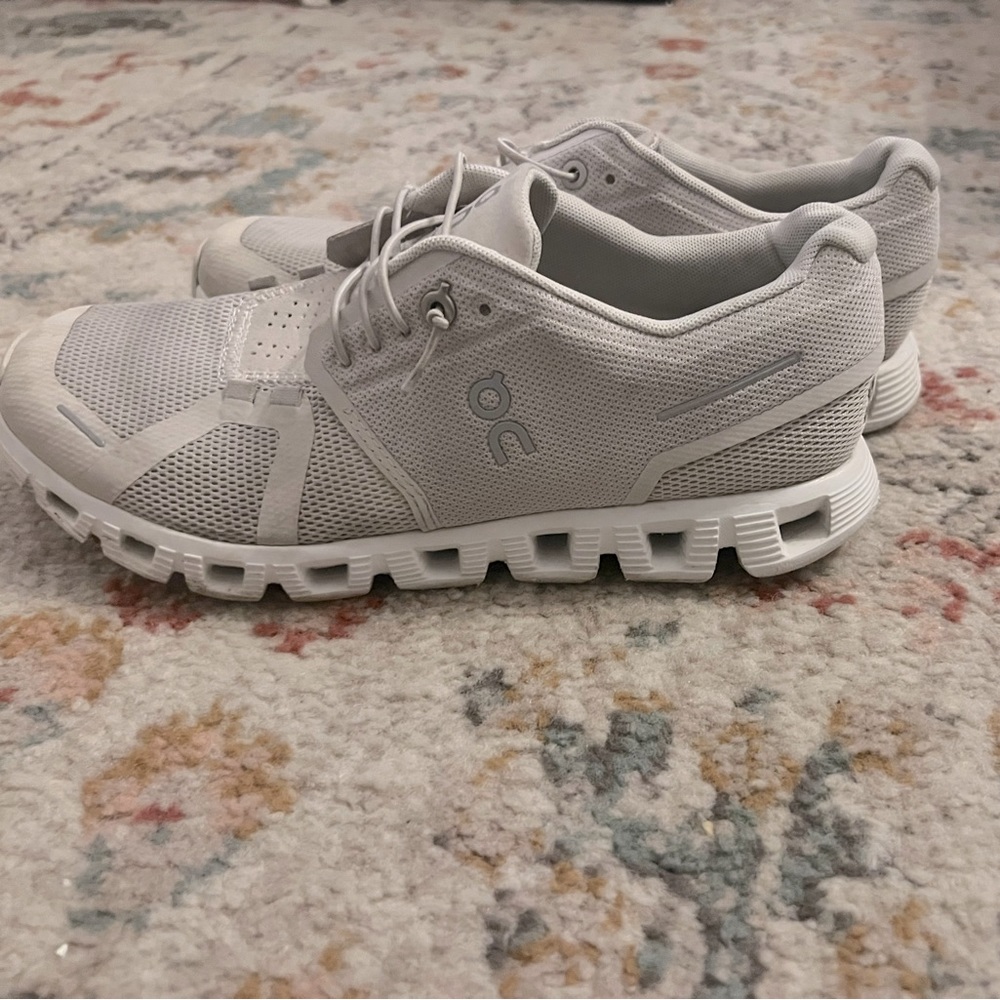 Oncloud sneakers